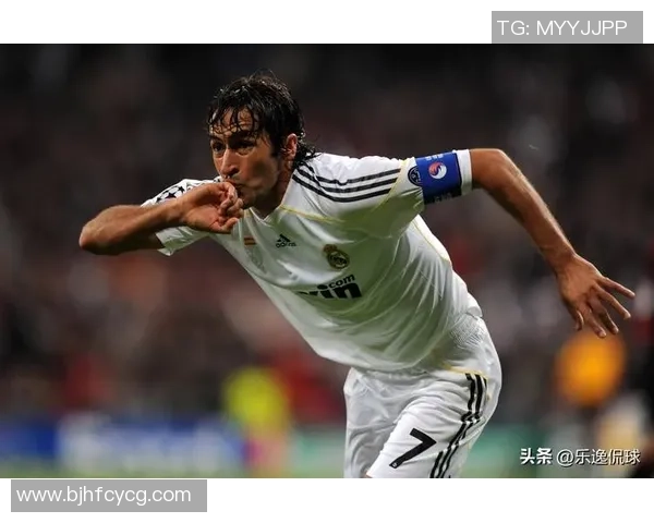 全球足坛谁能称霸第一球星地位争议与传奇的背后