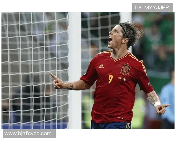 全球足球巨星风采大赏 揭秘他们赛场内外的迷人瞬间