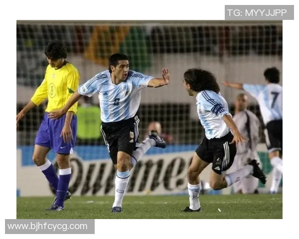 十号球衣的传奇：足球场上的艺术家与传世巨星们的故事