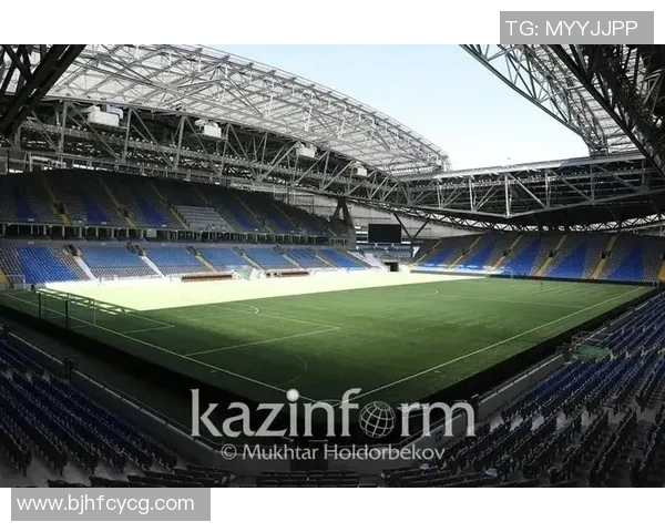 足球巨星背后的历史足迹：从古代遗址到现代竞技场的文化探索